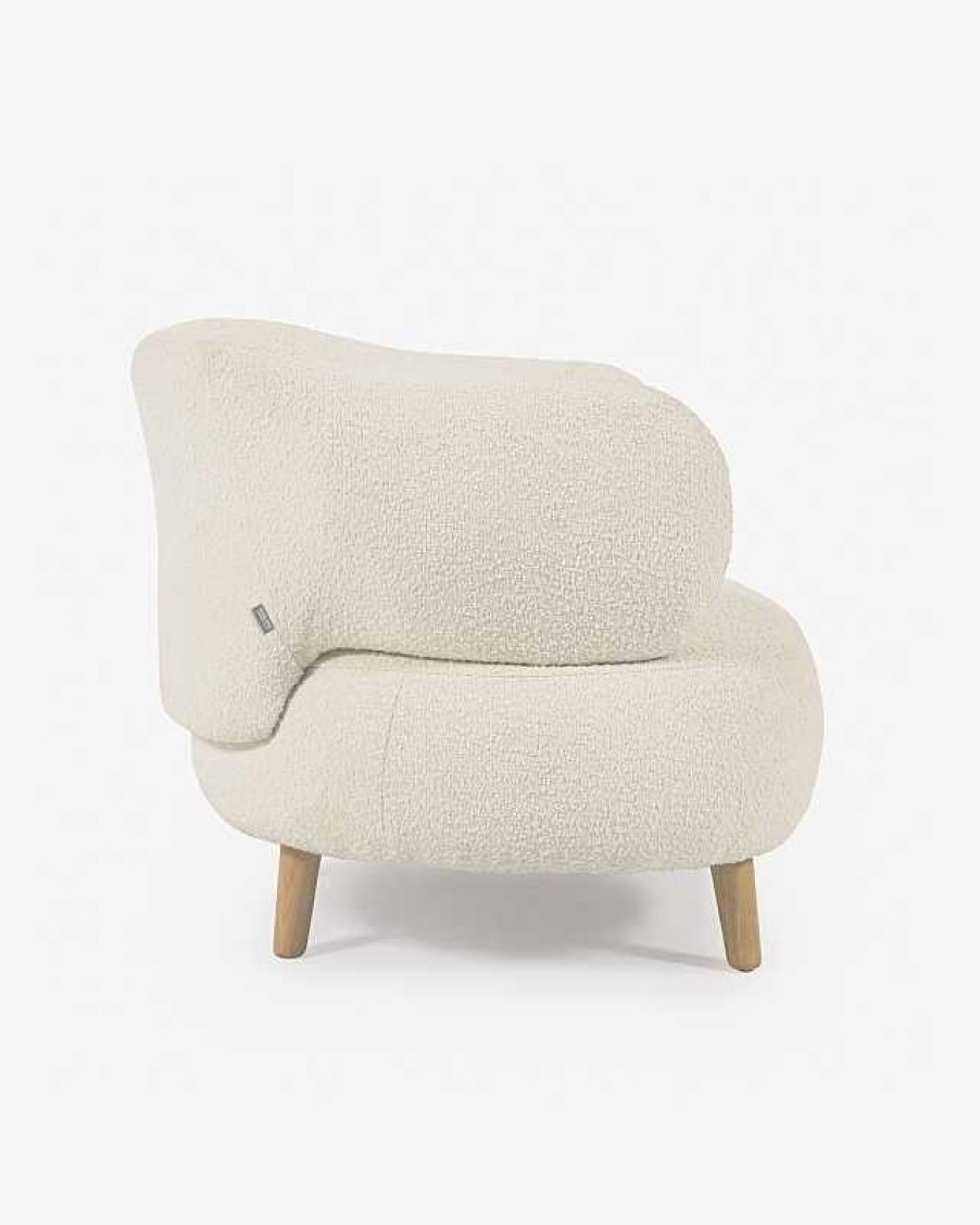 Sillones Kave Home | Butaca Luisa De Borreguito Blanco Con Patas De Madera Maciza De Caucho