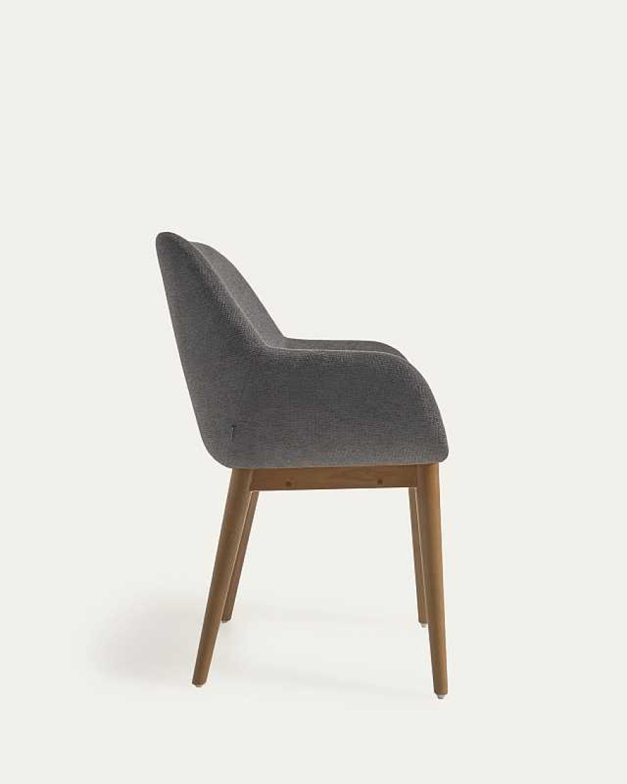 Sillas Kave Home | Silla Konna Gris Oscuro Y Patas De Madera Maciza De Fresno Acabado Oscuro