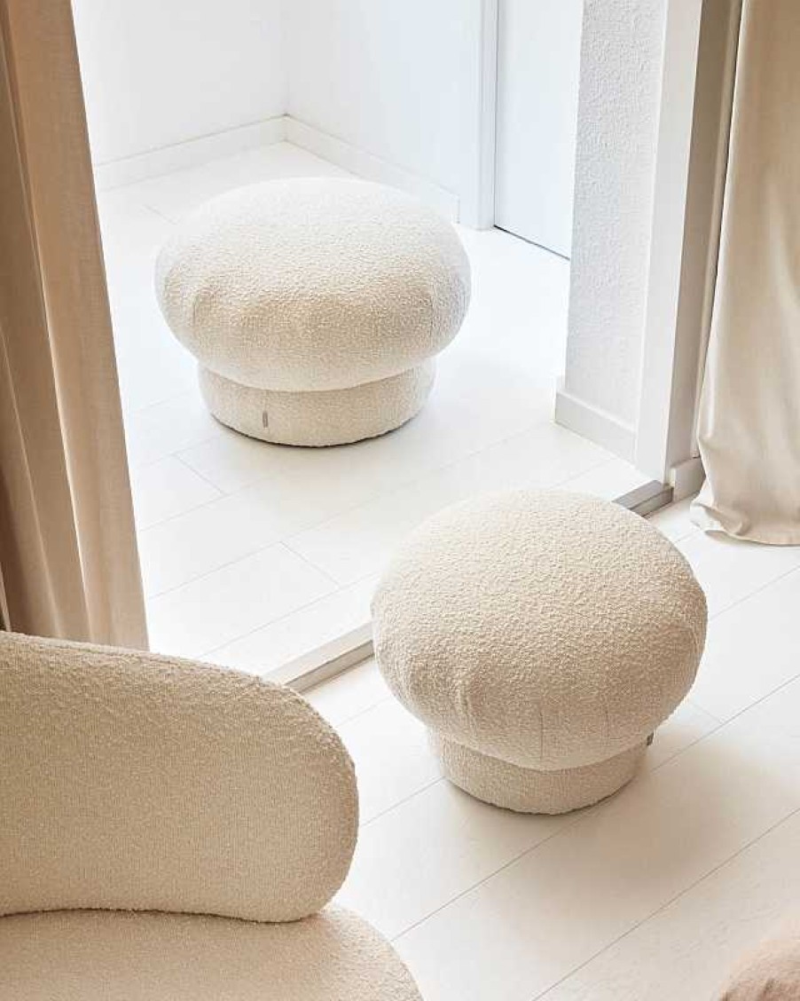 Sillones Kave Home | Butaca Luisa De Borreguito Blanco Con Patas De Madera Maciza De Caucho